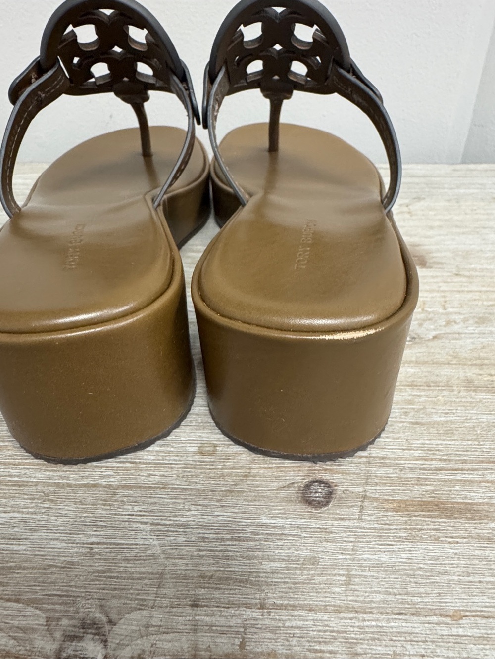 Tory Burch wedge Miller sandal size 8 - Picture 4 of 7